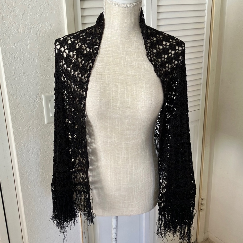 Elegant Black Crochet Lace Women's Shawl Scarf handmade with Fringe Edge NWOT